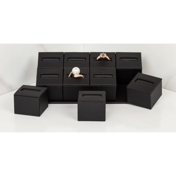 RL BK magnetic x breakaway cube leatherette ring display black jpg